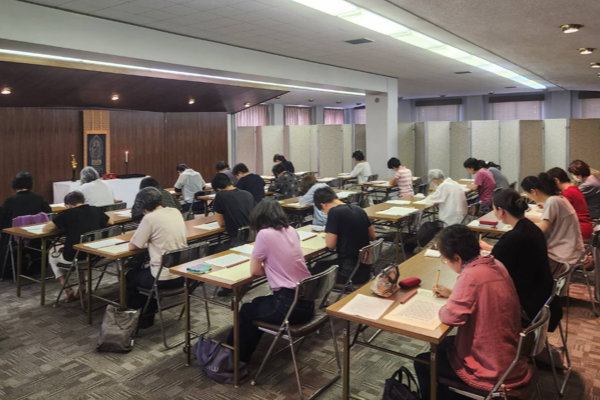 写経会のようす